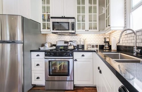Mission Beach Cottage | Gorgeous Cottage. The Perfect place to be at the Beach.