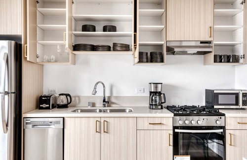 Palms Apartment | Gorgeous Culver City 1BR w/Roof Lounge & Gym, nr 405, by Blueground