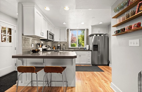 Downtown Salt Lake City House | Gorgeous Downtown Home near Convention Ctr, State Capitol, Shopping & Food!
