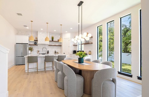 Port Tampa City House | Gorgeous Elegant New Construction Tampa Home