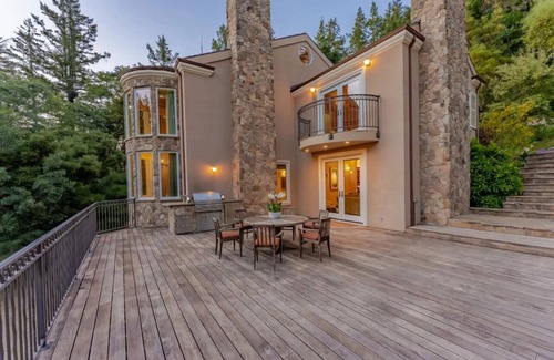 Redwood City House | Gorgeous Estate Private Retreat 5 Acres Paradise
