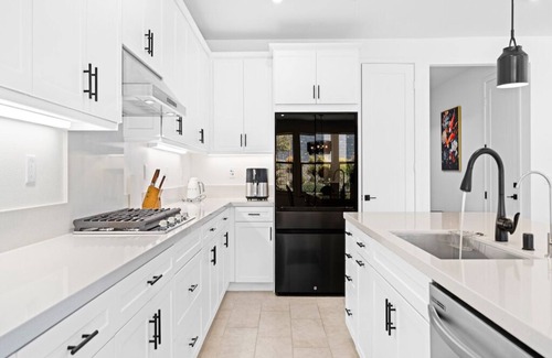 San Juan Capistrano House | Gorgeous estate with AC in Mission Viejo - 5 bedrooms available