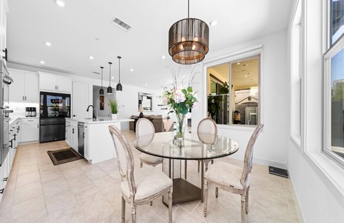 San Juan Capistrano House | Gorgeous estate with AC in Mission Viejo - 5 bedrooms available