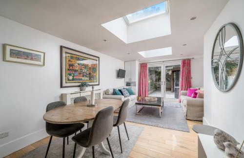 Shaftesbury Apartment | Gorgeous flat with garden in Battersea