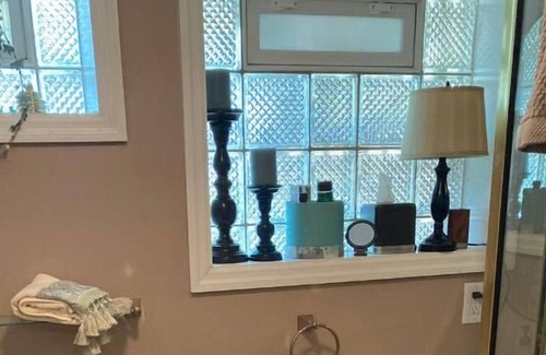 Hyde Park Apartment | Gorgeous Garden Apartment in Hyde Park, halfway point from CVG and Kings Island
