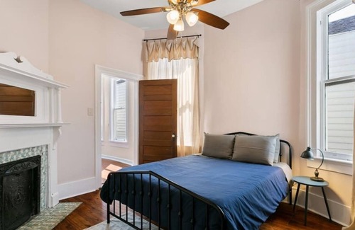 Faubourg Livaudais Apartment | Gorgeous Garden District Apt Steps to St Charles