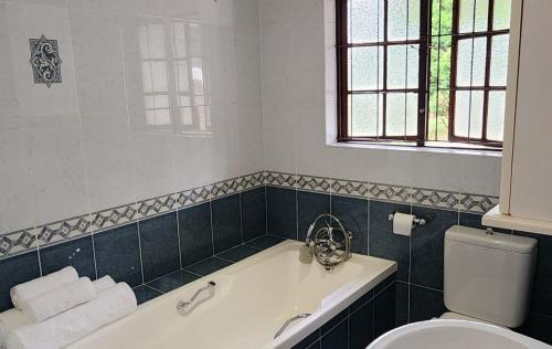 Winston Park Apartment | Gorgeous Garden Villa 2