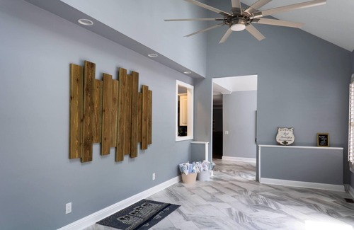 Hendersonville House | Gorgeous gated home - perfect for family gathering, retreats, weddings & events