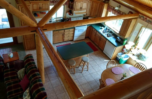 Mountain House | Gorgeous getaway in the Northwoods, 3 miles from snowmobile /ATV trails