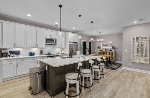 Pawleys Island House | Gorgeous getaway with all the extras included!