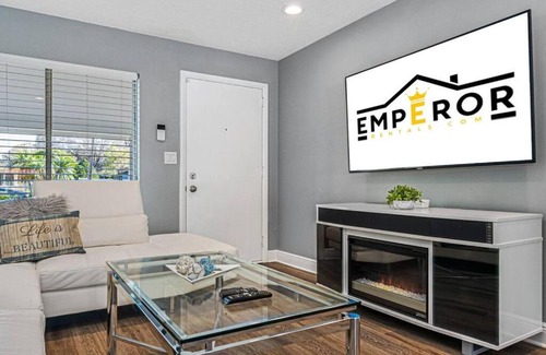Pinellas Park House | Gorgeous Heated Pool House Near Gulf Beaches!
