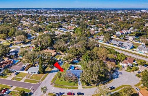 Pinellas Park House | Gorgeous Heated Pool House Near Gulf Beaches!