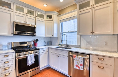 Old North End House | Gorgeous Historic Home- Close to everything!