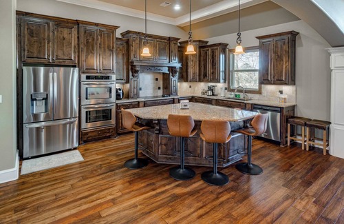 Hot Springs Village House | Gorgeous Home on Lake Maria