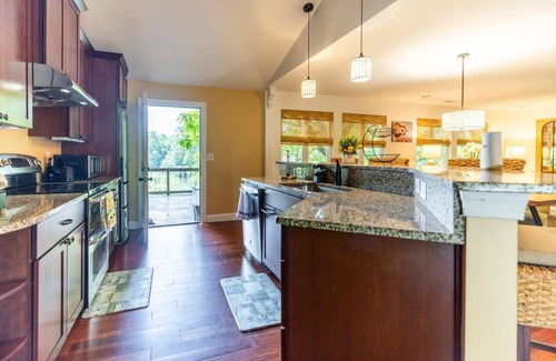 Duluth House | Gorgeous Home 3 BR Home | Corporate Groups | Traveling Nurses | 29 Day Minimum Stay