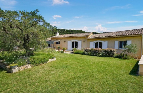 Rochefort-du-Gard House | Gorgeous home in Rochefort-du-Gard