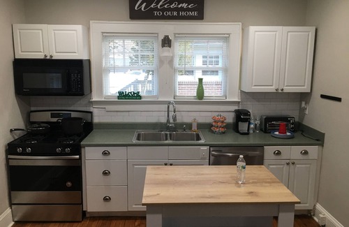 Jefferson Park House | Gorgeous home in an incredible neighborhood close to everything!