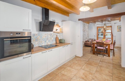 Divsici House | Gorgeous home in Boduleri with kitchen