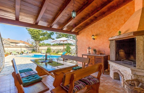 Divsici House | Gorgeous home in Boduleri with kitchen