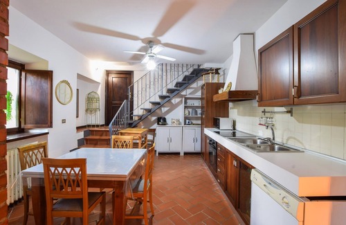 Ficulle House | Gorgeous home in Ficulle with WiFi