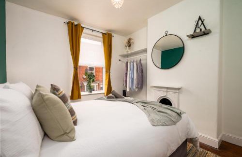 Lincoln House | Gorgeous Home in Heart of Historic Lincoln