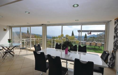 Les Adrets-de-l'Esterel House | Gorgeous Home In Les Adrets With Wifi