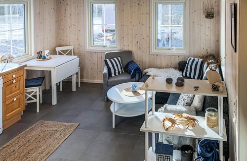 Lyngdal House | Gorgeous home in Lyngdal with kitchen