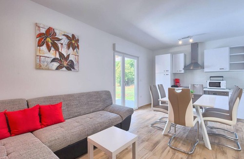 Valtura House | Gorgeous home in Pula