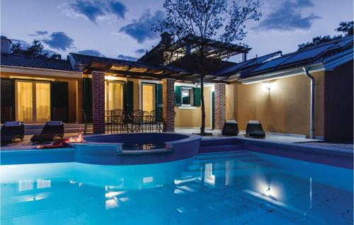 Rezanci House | Gorgeous Home In Rezanci With Jacuzzi