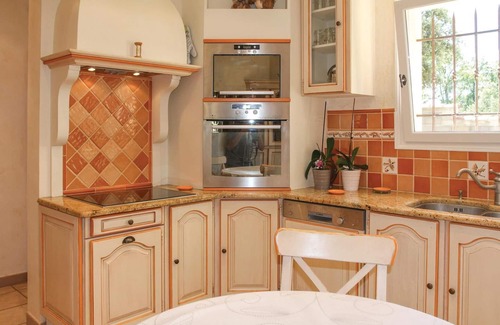 Saint-Didier House | Gorgeous home in Saint Didier