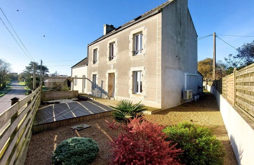 Saint-Pabu House | Gorgeous home in Saint Pabu with WiFi