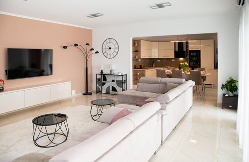 Smrika House | Gorgeous home in Smrika with sauna