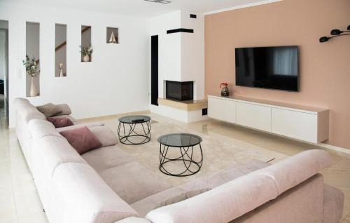 Smrika House | Gorgeous Home In Smrika With Sauna