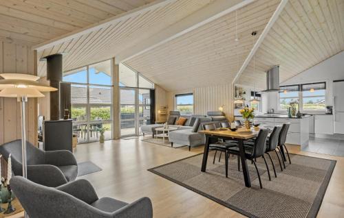 Skaven Strand House | Gorgeous Home In Tarm With Kitchen