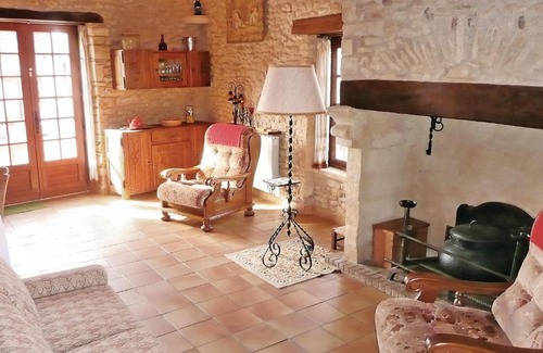 Sainte-Alvere House | Gorgeous Home In Val-De-Louvre-Et-Caude