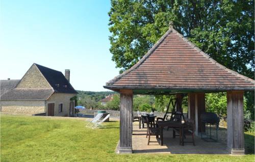 Sainte-Alvere House | Gorgeous Home In Val-De-Louvre-Et-Caude