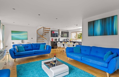 Talland House | Gorgeous home known as the Sky Deck due to its innovative design with large terrace on the roof allo