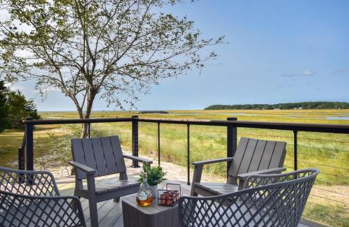 Wellfleet House | Gorgeous Home near Picturesque Lt Island
