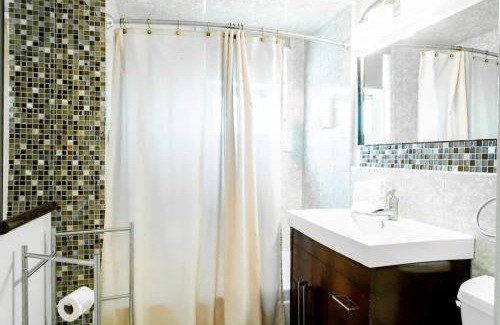 Northeast House | Gorgeous Home Tucked Away in Greener Part of Town Transit-Friendly