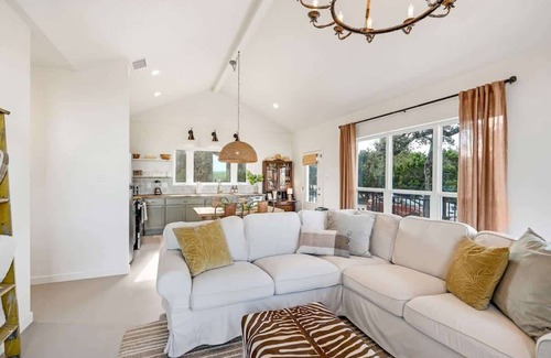 New Braunfels House | Gorgeous Home With Hot Tub 5min From the River