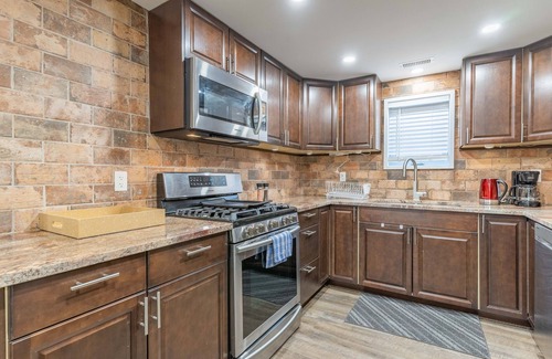 Quinte West House | Gorgeous House on Trent River