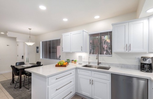 Paradise Valley Village Condo | Gorgeous, Impeccable, Condo in Prime Location!