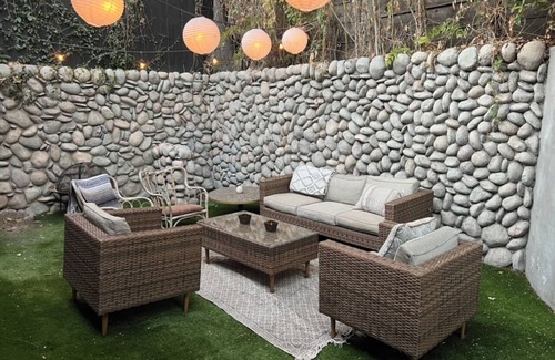 Sunset Junction House | Gorgeous LA Craftsman in Silverlake with outdoor shower and fire pit