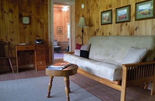 Lyme Center Cottage | Gorgeous Lake Front, Sandy Beach, Spacious Grounds, Family and Pet Friendly