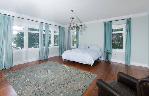 Tuftonboro House | Gorgeous Lake Side Escape Near The White Mountains Of NH