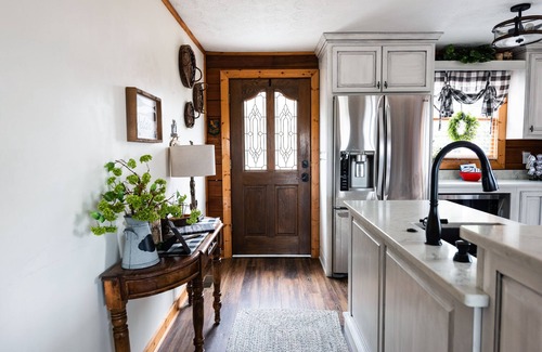Ellijay Cabin | Gorgeous Lake View Log Cabin with Hot Tub!