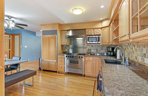 Solon Mills House | Gorgeous Lakefront Estate, Chain O'Lakes Gem~POOL