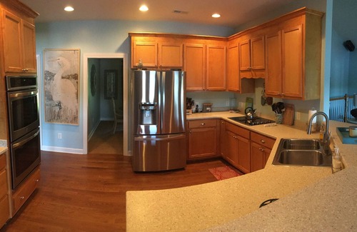 Myrick Estates House | Gorgeous Lakefront House with Natural Sandy Beach - 6 Bedroom 3 Bath