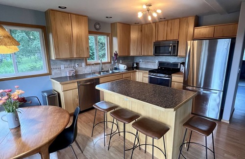Kalifornsky House | Gorgeous Lakefront on Kenai Peninsula