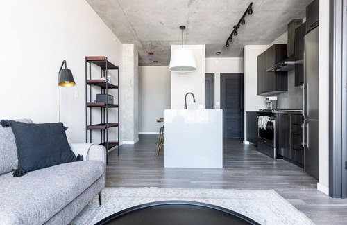West Loop Apartment | Gorgeous Loop 1BR w/Pool, Gym, nr. Financial District by Blueground